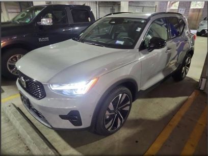 Certified 2024 Volvo XC40 B5 Plus w/ Climate Package