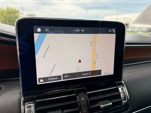 Used 2019 Lincoln Navigator Select RWD image 14