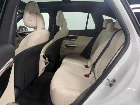 Certified 2025 Mercedes-Benz GLC 300 4MATIC image 23