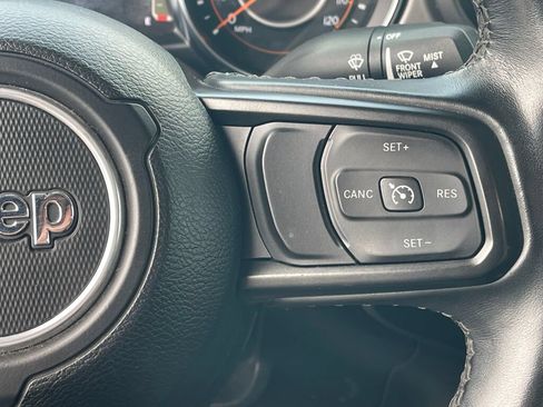 Used 2022 Jeep Gladiator Sport AWD/4WD image 19