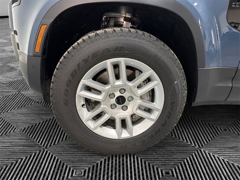 New 2026 Land Rover Defender 110 S image 14