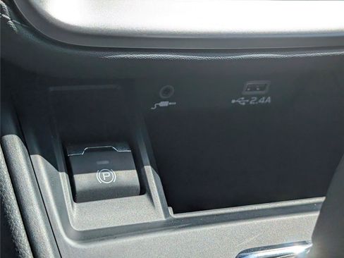 Used 2025 Subaru Outback AWD/4WD image 22