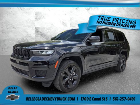 Used 2024 Jeep Grand Cherokee L Altitude RWD image 1