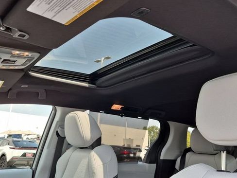 Certified 2025 Toyota Sienna XSE AWD/4WD image 10
