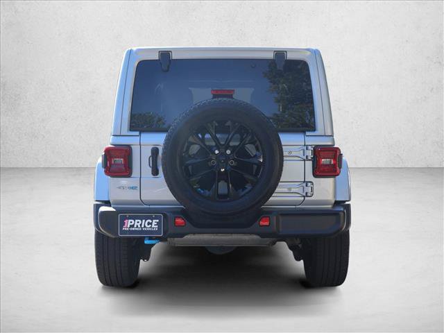Used 2023 Jeep Wrangler Unlimited Sahara w/ Cold Weather Group AWD/4WD image 6
