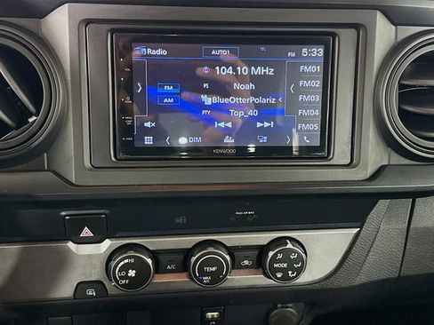 Used 2019 Toyota Tacoma SR image 17