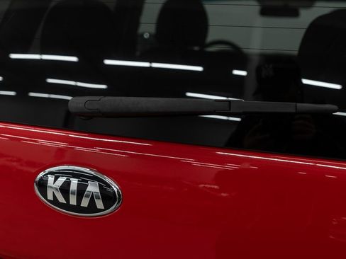 Used 2016 Kia Soul + image 35