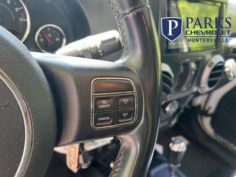 Used 2013 Jeep Wrangler Unlimited Sport image 20