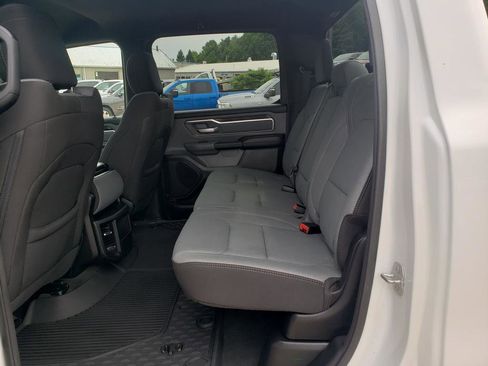 Used 2022 RAM 1500 Big Horn AWD/4WD image 12