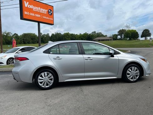 Used 2024 Toyota Corolla LE FWD image 10