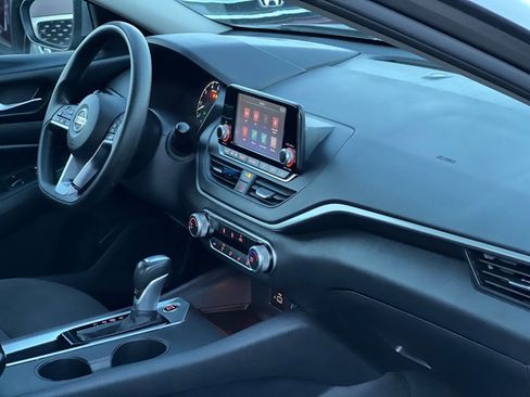 Used 2022 Nissan Altima 2.5 S image 17