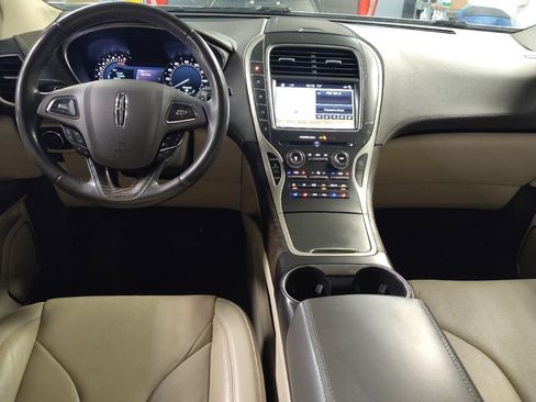 Used 2017 Lincoln MKX Reserve w/ Lincoln MKX Climate Package image 22