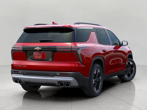 Used 2027 Chevrolet Traverse LT w/ Sun and Wheel Package AWD/4WD image 4