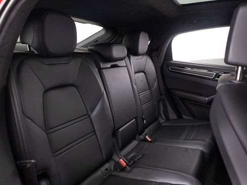 Certified 2023 Porsche Cayenne GTS AWD/4WD image 30