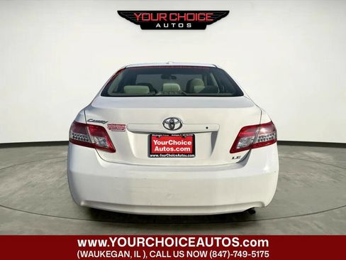Used 2011 Toyota Camry LE image 4
