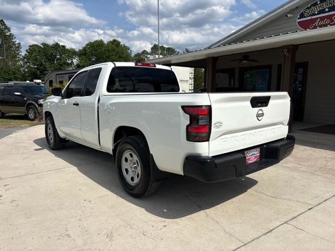 Used 2022 Nissan Frontier S RWD image 7