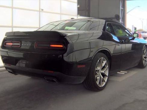 Used 2022 Dodge Challenger GT RWD image 7