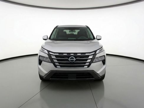 Used 2025 Nissan Rogue SV AWD/4WD image 2