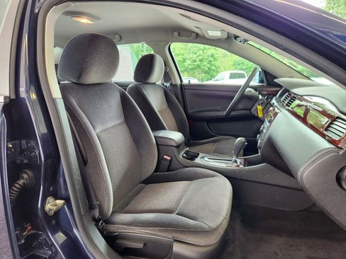 Used 2010 Chevrolet Impala LS FWD image 10