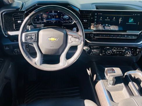 Used 2022 Chevrolet Silverado 1500 LTZ w/ LTZ Convenience Package II image 10