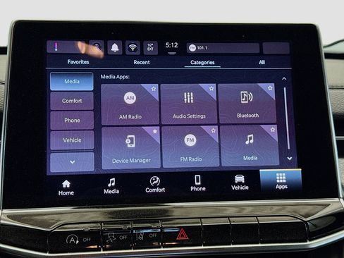 Used 2024 Jeep Compass Latitude image 9