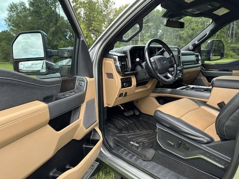 Used 2023 Ford F250 Lariat w/ Lariat Ultimate Package image 10