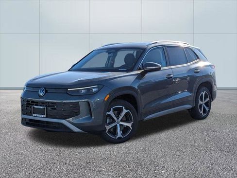 New 2025 Volkswagen Tiguan SE AWD/4WD image 1