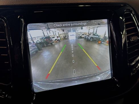 Used 2019 Jeep Compass Limited AWD/4WD image 21