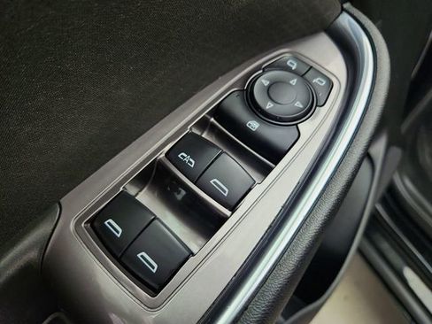 Used 2021 Chevrolet Malibu LT image 16