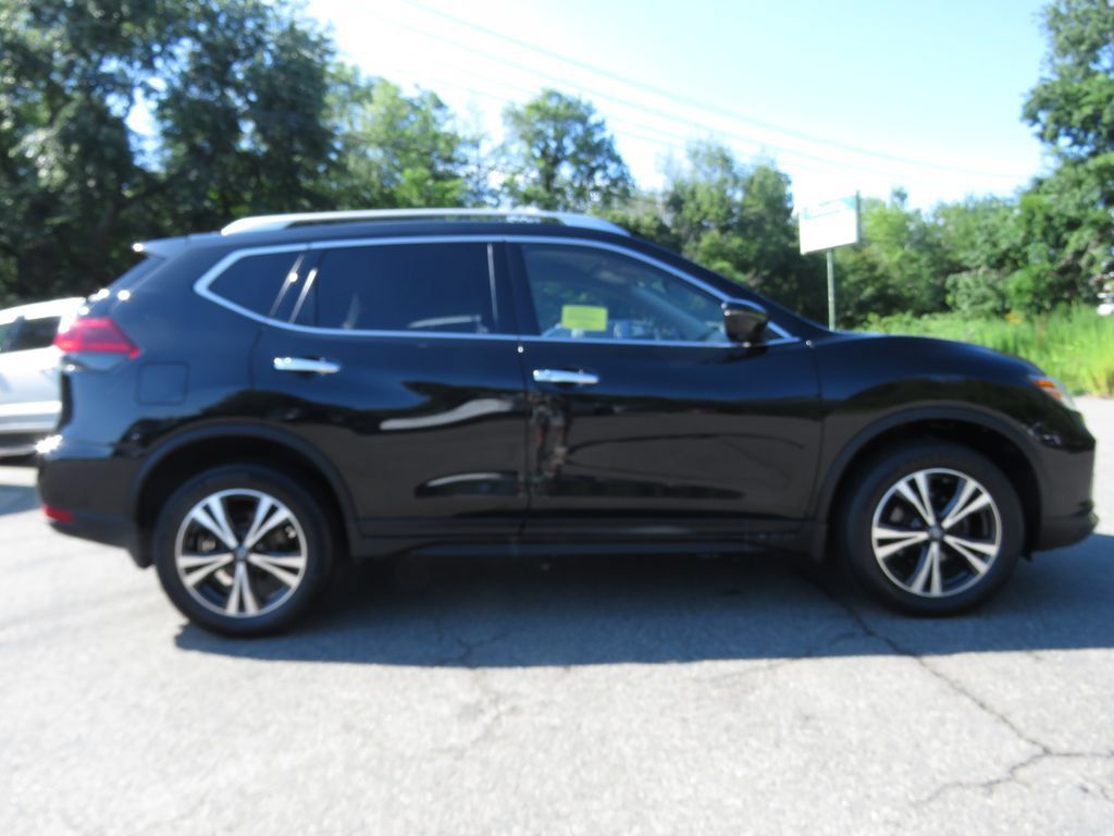 Used 2019 Nissan Rogue SV w/ Premium Package AWD/4WD image 4