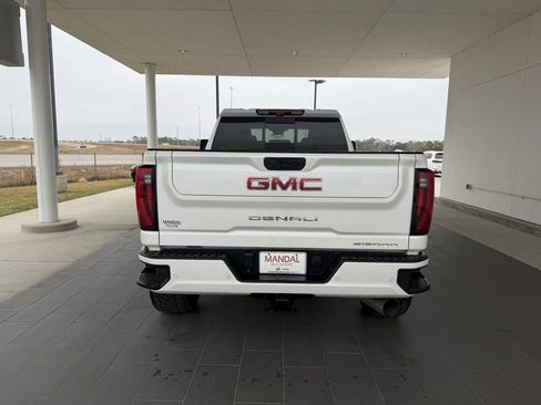 Used 2024 GMC Sierra 3500 Denali w/ Denali Reserve Package image 7