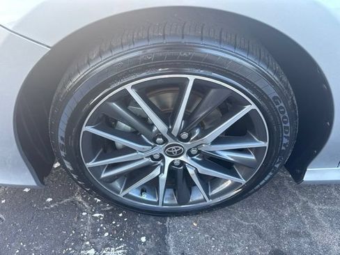 Used 2023 Toyota Camry XLE FWD image 9
