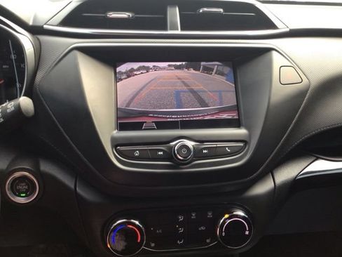 Used 2022 Chevrolet TrailBlazer LT FWD image 11