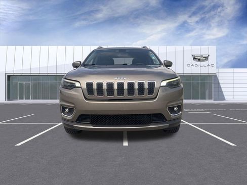 Used 2019 Jeep Cherokee Limited AWD/4WD image 3