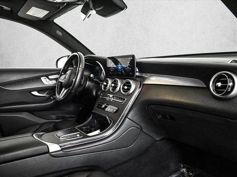 Used 2022 Mercedes-Benz GLC 300 4MATIC image 23