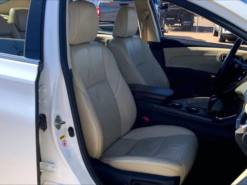 Used 2013 Toyota Avalon Limited image 9