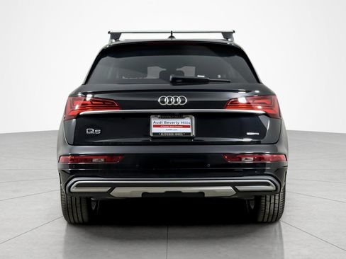 Used 2023 Audi Q5 2.0T Premium w/ Convenience Package AWD/4WD image 4