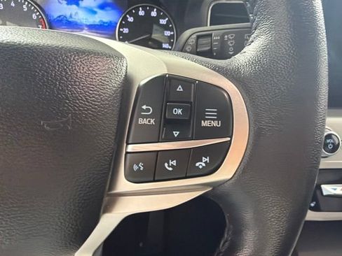 Used 2024 Ford Explorer XLT w/ Equipment Group 202A AWD/4WD image 19