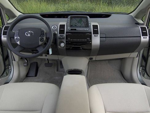 Used 2008 Toyota Prius w/ Pkg 2 FWD image 4