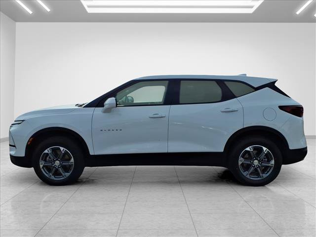 Used 2025 Chevrolet Blazer LT FWD image 6