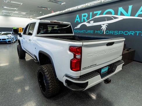Used 2021 Chevrolet Silverado 2500 LTZ w/ LTZ Plus Package AWD/4WD image 8