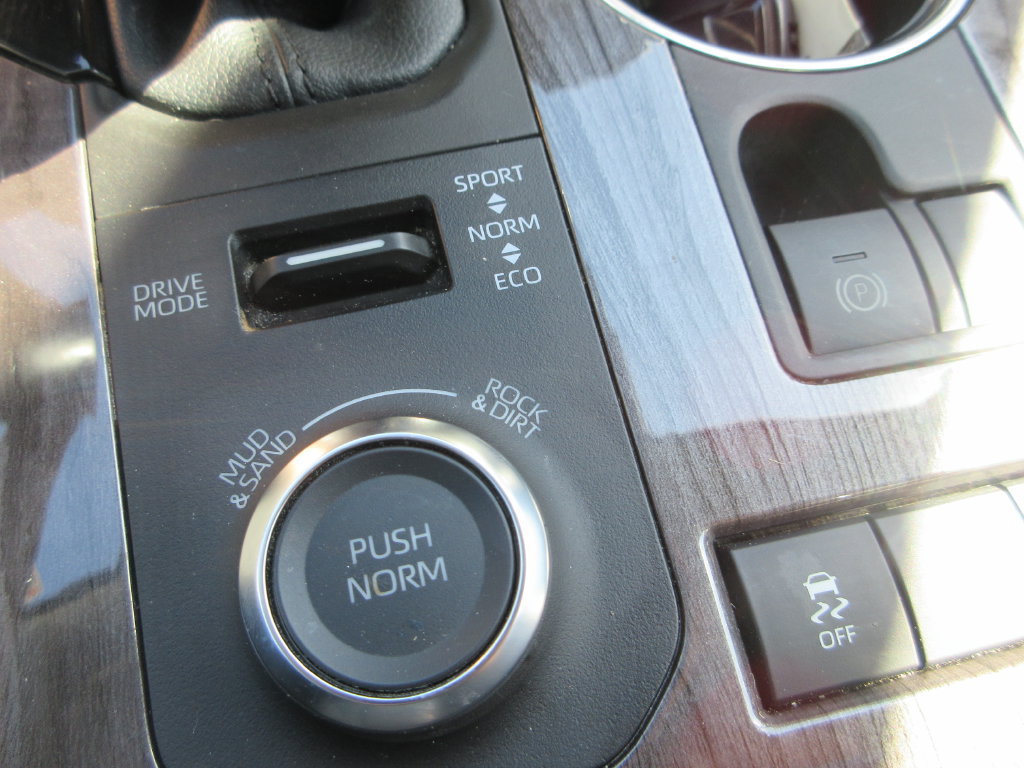 Used 2021 Toyota Highlander Platinum AWD/4WD image 29
