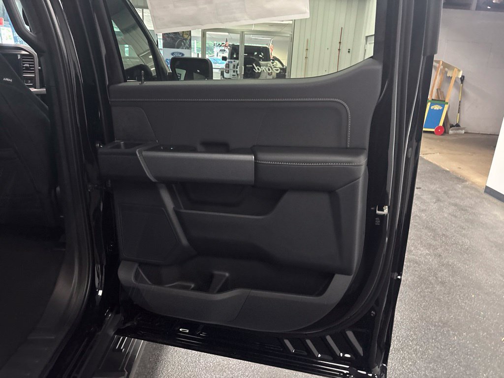 New 2026 Ford F150 XLT w/ XLT Black Appearance Package AWD/4WD image 30