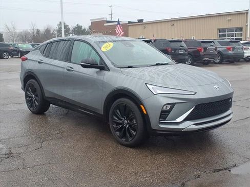 Used 2024 Buick Envista Sport Touring w/ Convenience I Package image 3