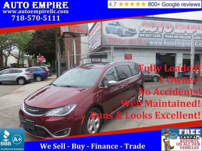 Used 2018 Chrysler Pacifica Limited w/ Advanced Safetytec Group