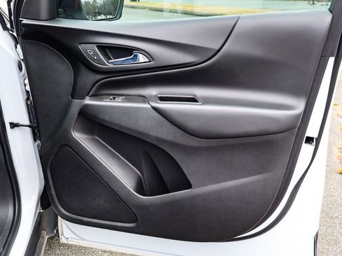 Used 2021 Chevrolet Equinox LT image 39