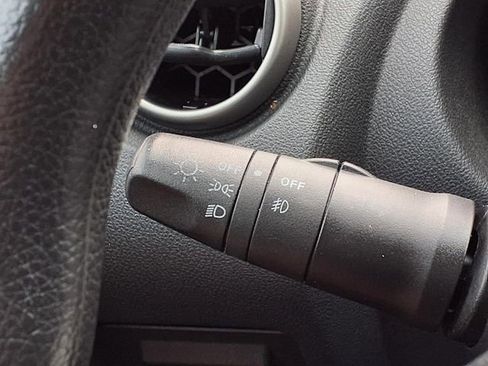 Used 2009 Nissan Rogue SL w/ Premium Pkg image 11