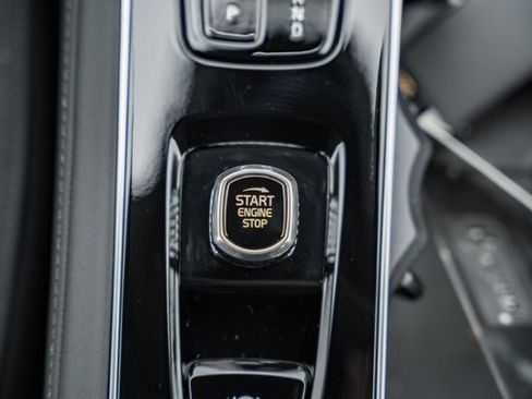 New 2026 Volvo XC90 B6 Plus w/ Protection Package Premier image 25