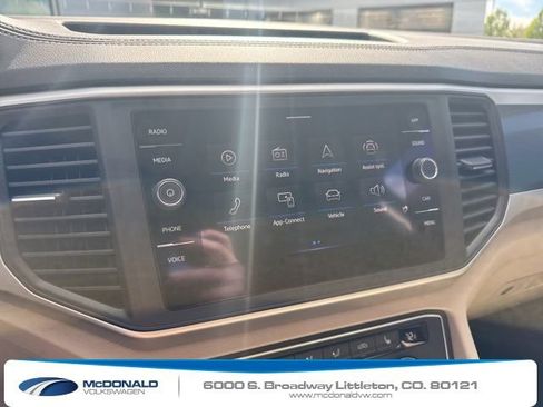 Used 2021 Volkswagen Atlas SE AWD/4WD image 6