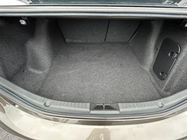 Used 2015 MAZDA MAZDA3 i Sport FWD image 31